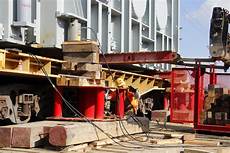Hydraulic Lift Heavy Equipment Repair